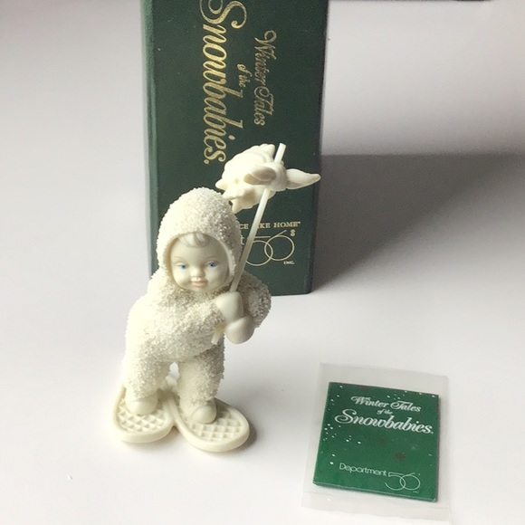 Winter Tales of the Snowbabies. Department 56 - Picture 3 of 5